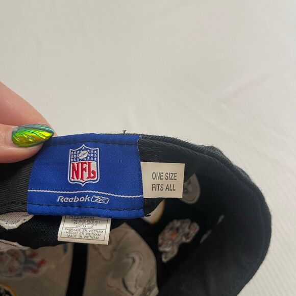 VTG RARE NFL ALL OVER TEAM LOGO REEBOK FITTED HAT CAP One Size Fits All - Picture 9 of 9